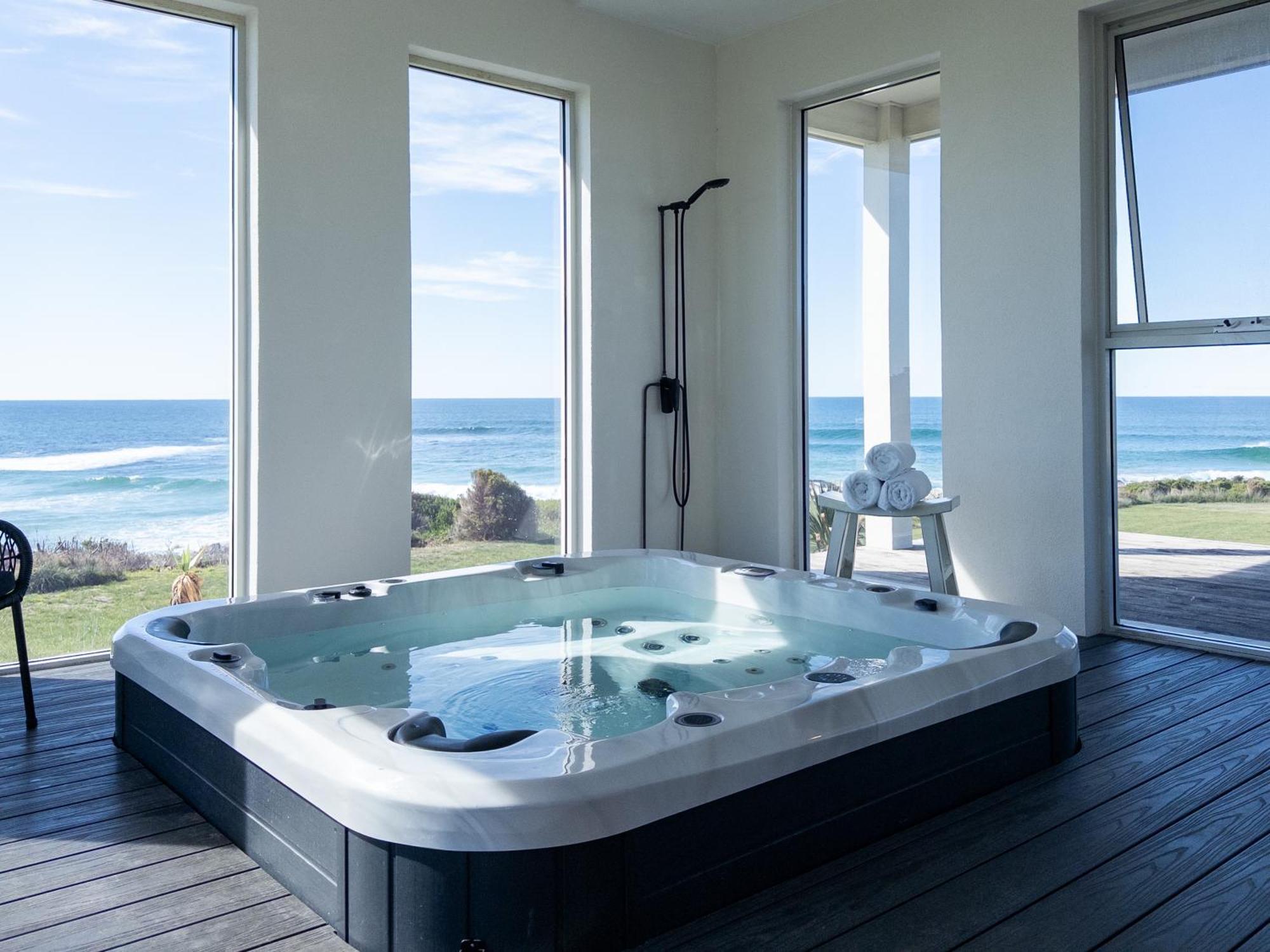 Saltwater - Absolute Oceanfront, Fire Pits, Some Villas With Hot Tubs And Sauna Falmouth Dış mekan fotoğraf